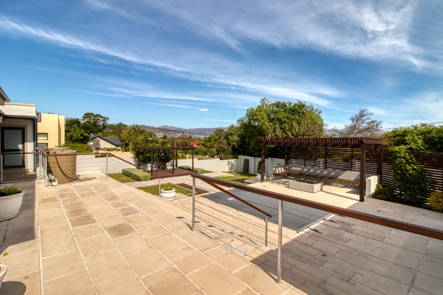 4 Bedroom Property for Sale in Pearl Marina Western Cape
